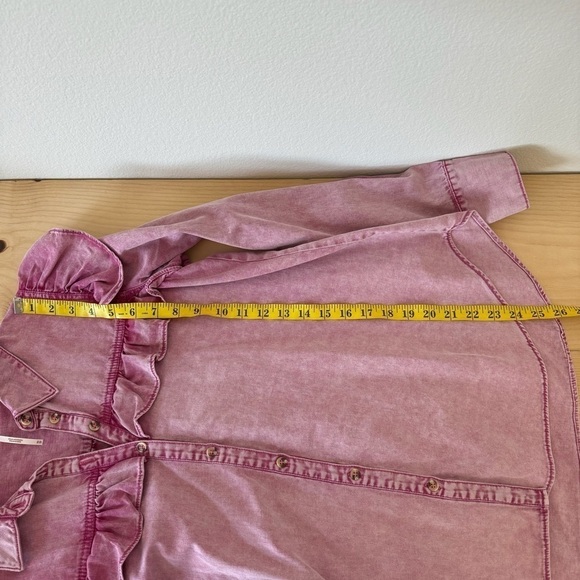 Free People Samantha Pink Acid Wash Ruffle Denim Button Down Top XS - Picture 11 of 11